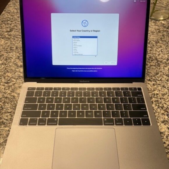 2019 13" Apple MacBook Air 512GB Space Gray A1932 + BookArc/Box - Picture 1 of 12
